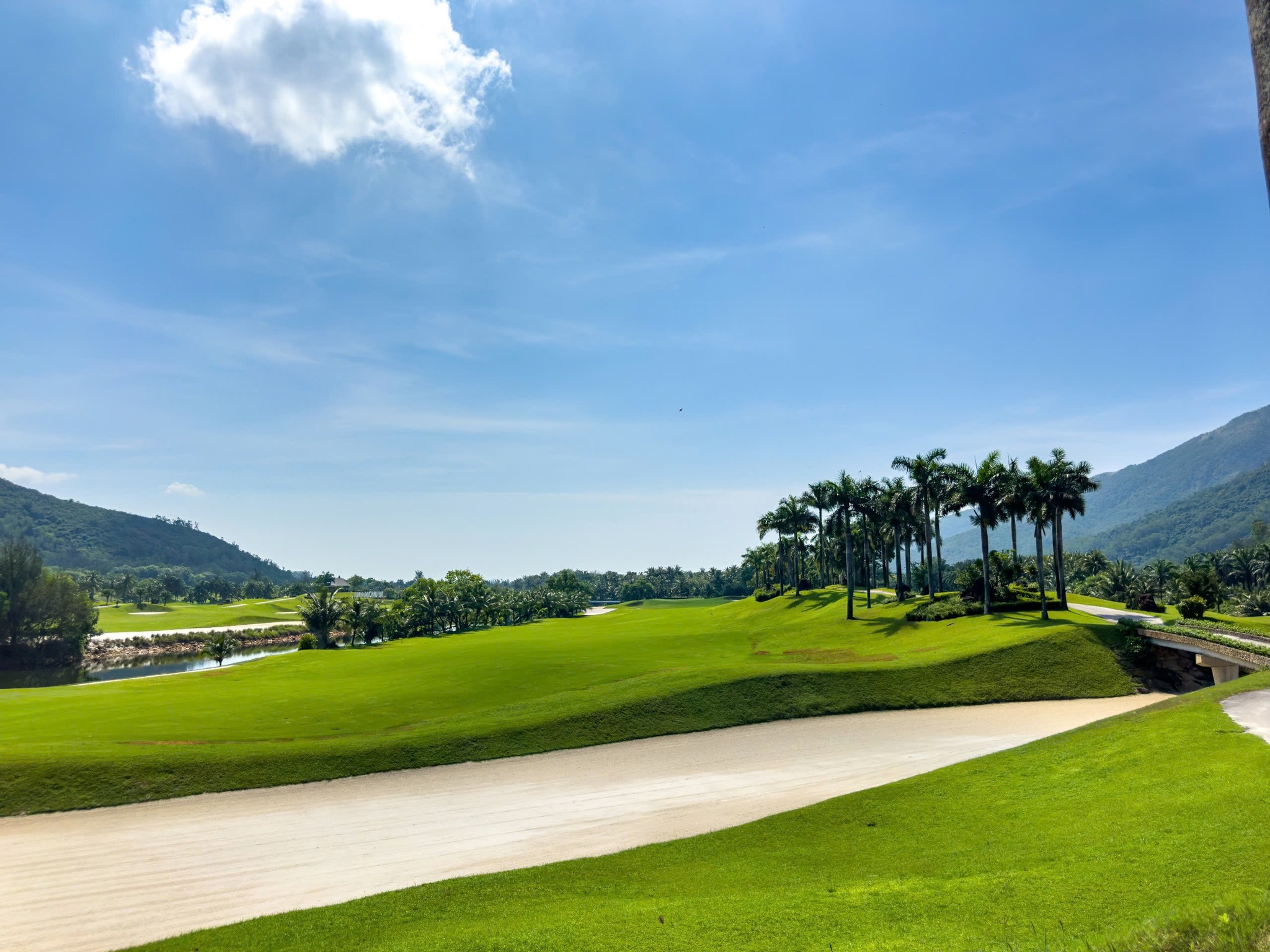Diamond Bay Golf & Villas 鑽石灣球場 9